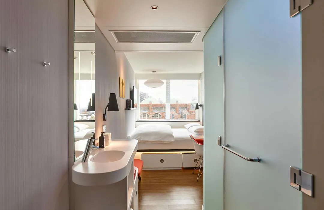 Citizenm London Victoria Station-1